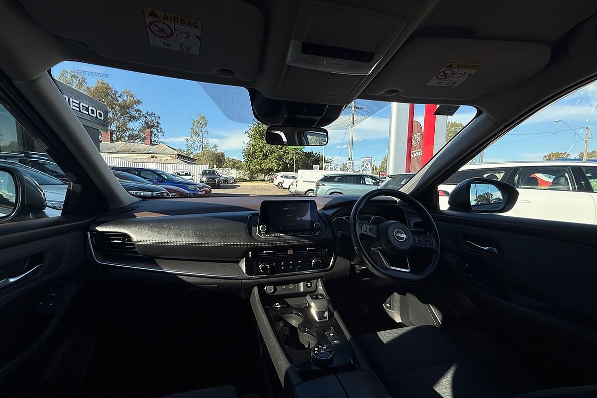 2024 Nissan X-TRAIL ST T33
