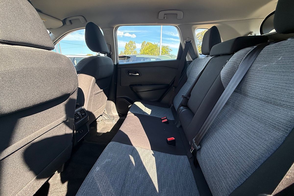 2024 Nissan X-TRAIL ST T33