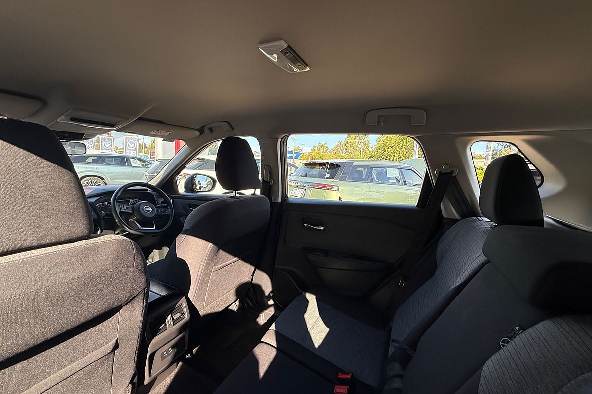 2024 Nissan X-TRAIL ST T33