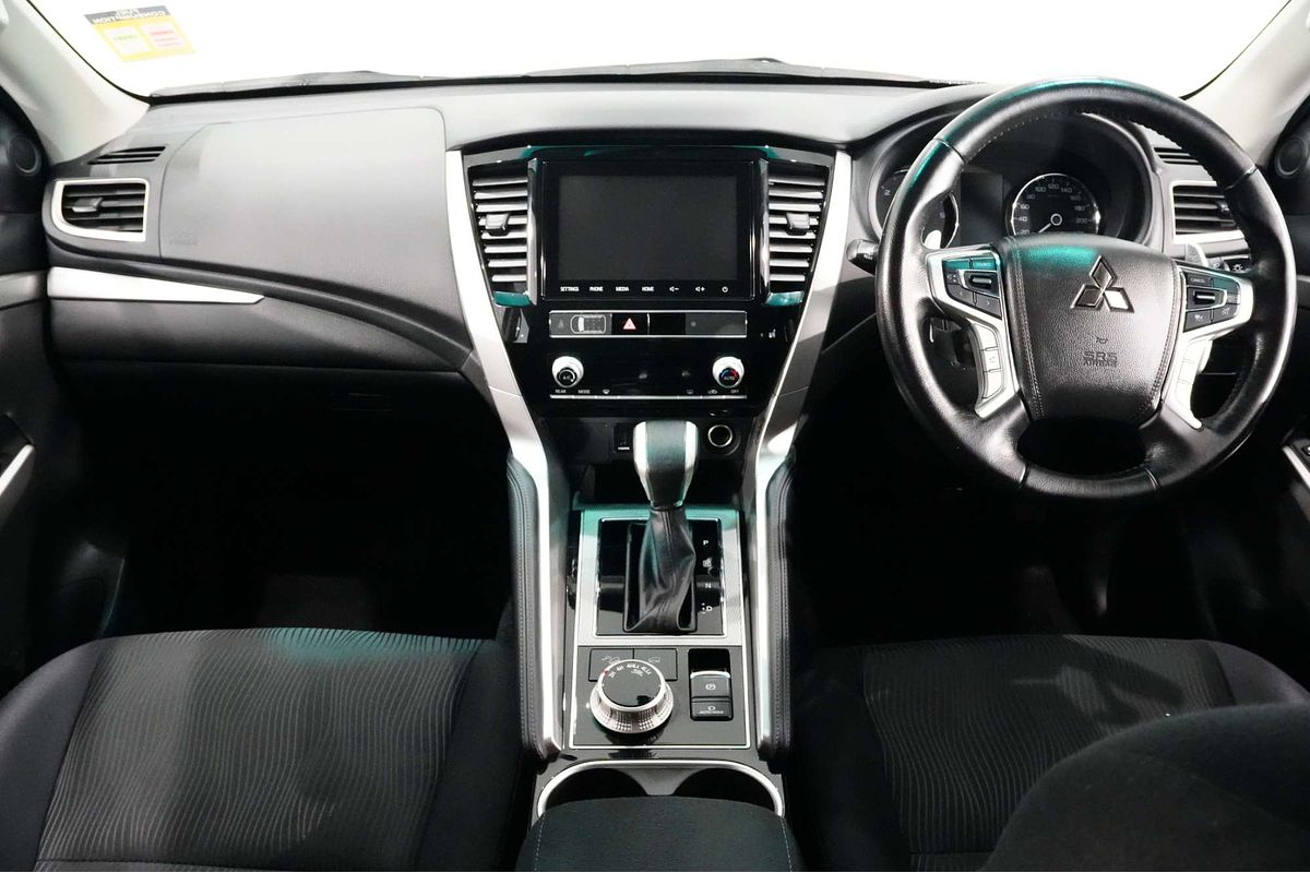 2022 Mitsubishi Pajero Sport GLX QF
