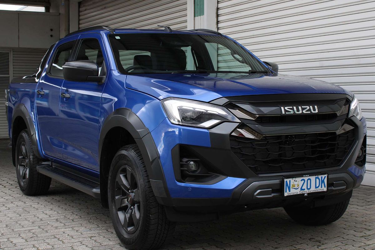 2025 Isuzu D-MAX X-TERRAIN 4X4