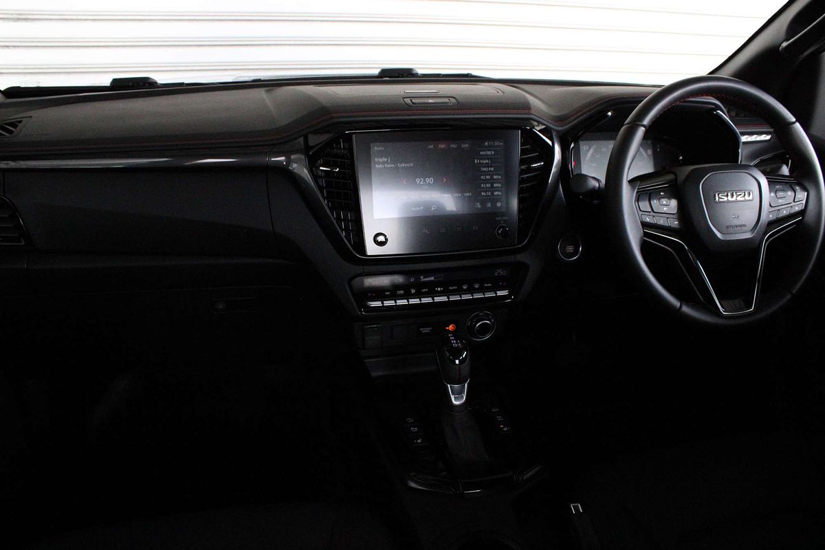 2025 Isuzu D-MAX X-TERRAIN 4X4