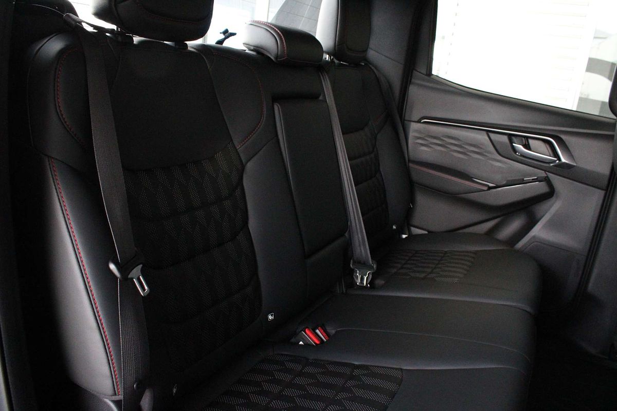 2025 Isuzu D-MAX X-TERRAIN 4X4