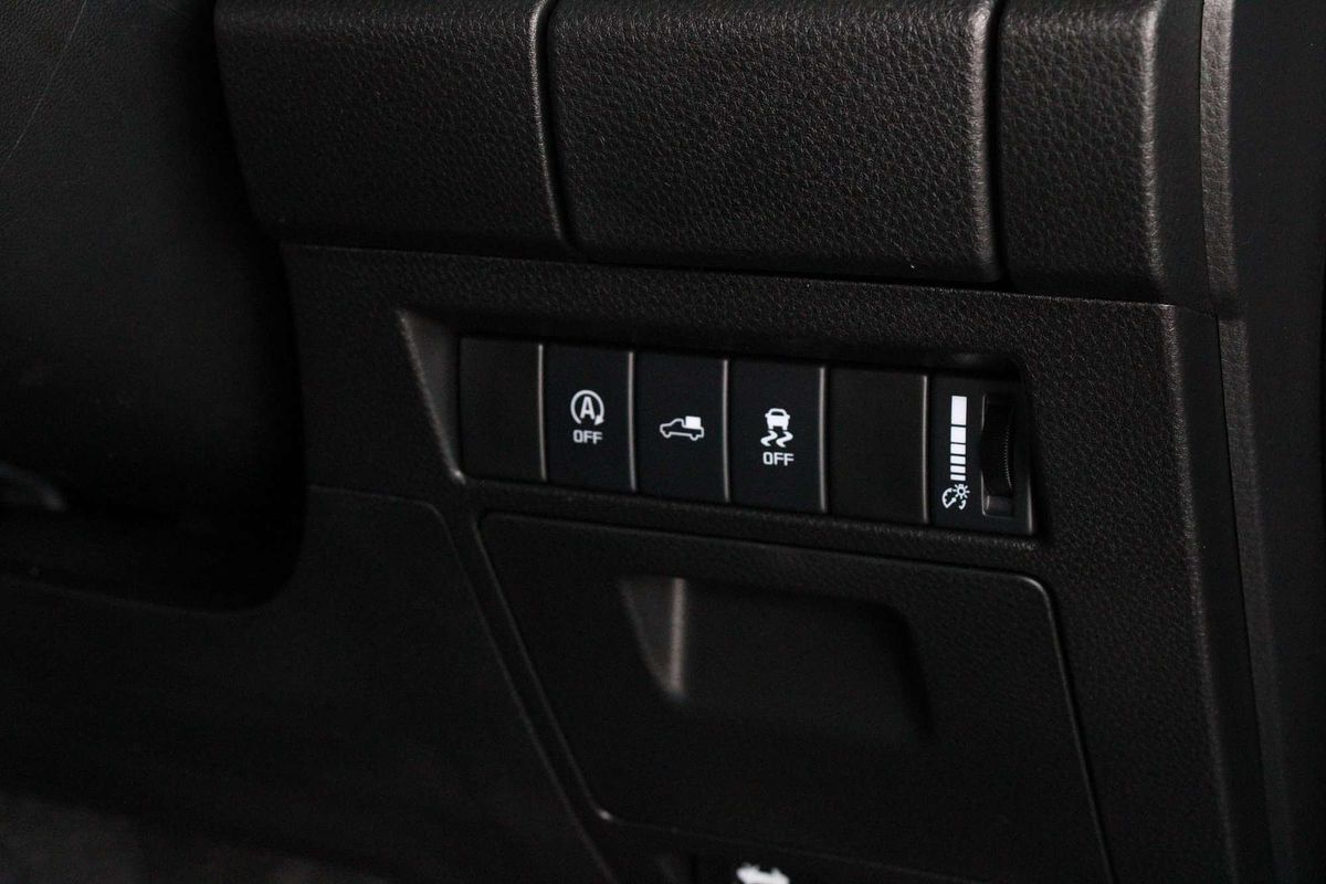 2025 Isuzu D-MAX X-TERRAIN 4X4