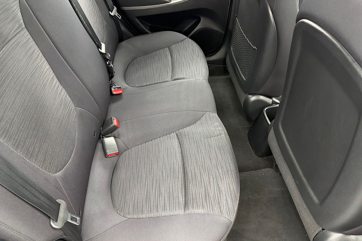 2018 Hyundai Accent Sport RB6