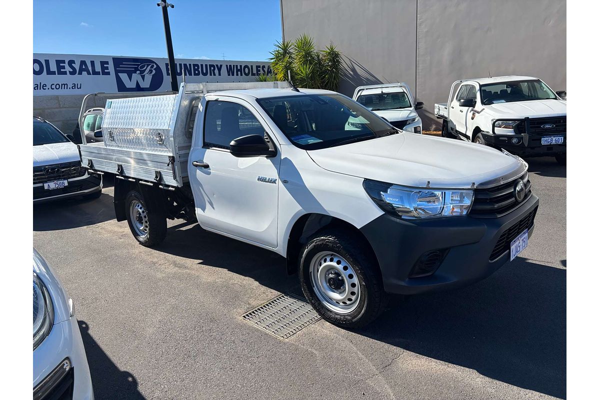 2020 Toyota Hilux WORKMATE HI-RIDER GUN135R FACELIFT 4x2