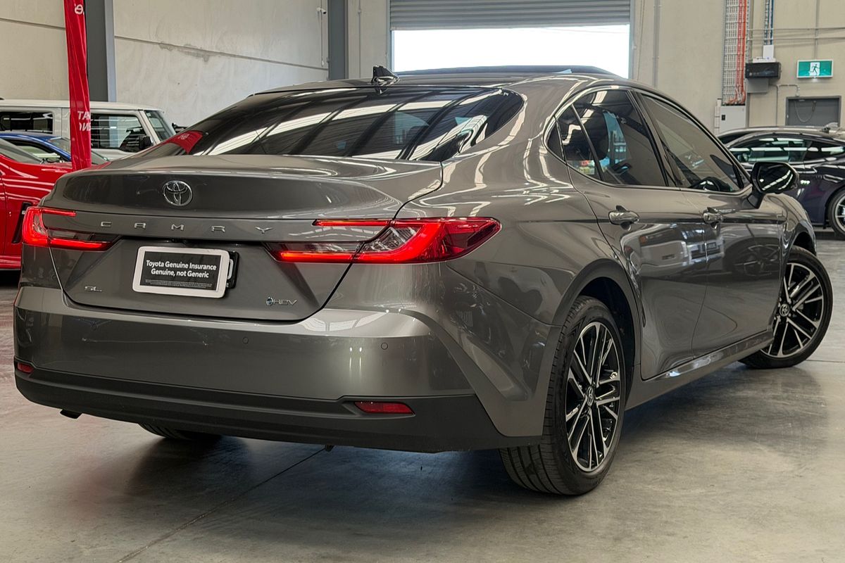 2026 Toyota Camry SL AXVH80R
