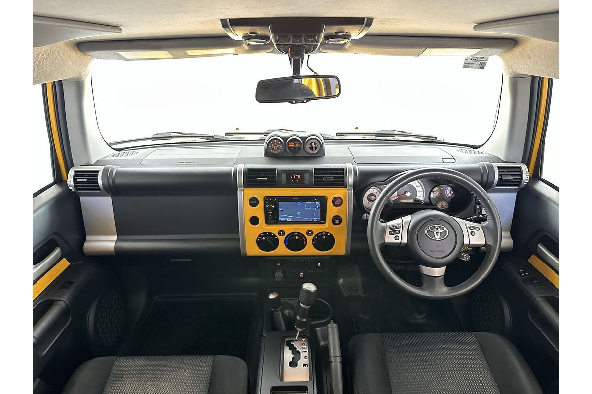 2014 Toyota FJ Cruiser GSJ15R