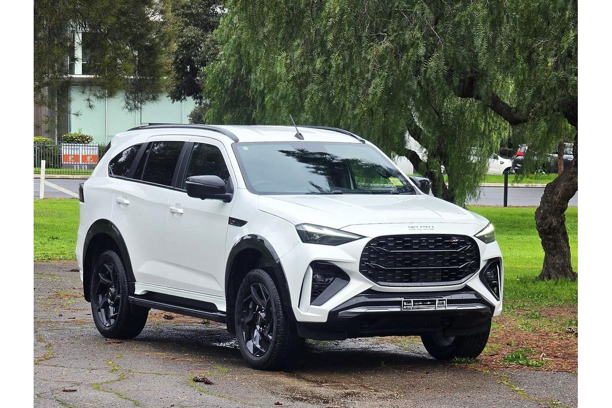 2026 Isuzu MU-X X-TERRAIN