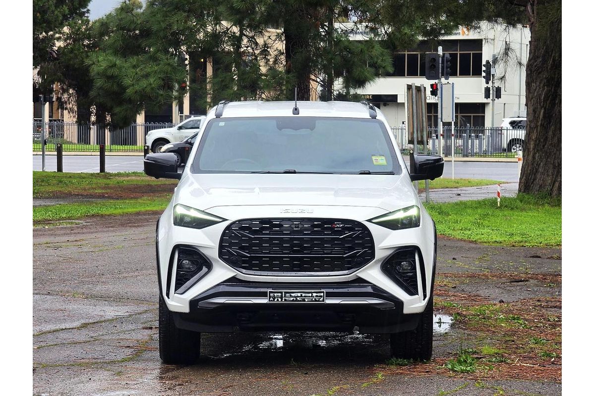 2026 Isuzu MU-X X-TERRAIN