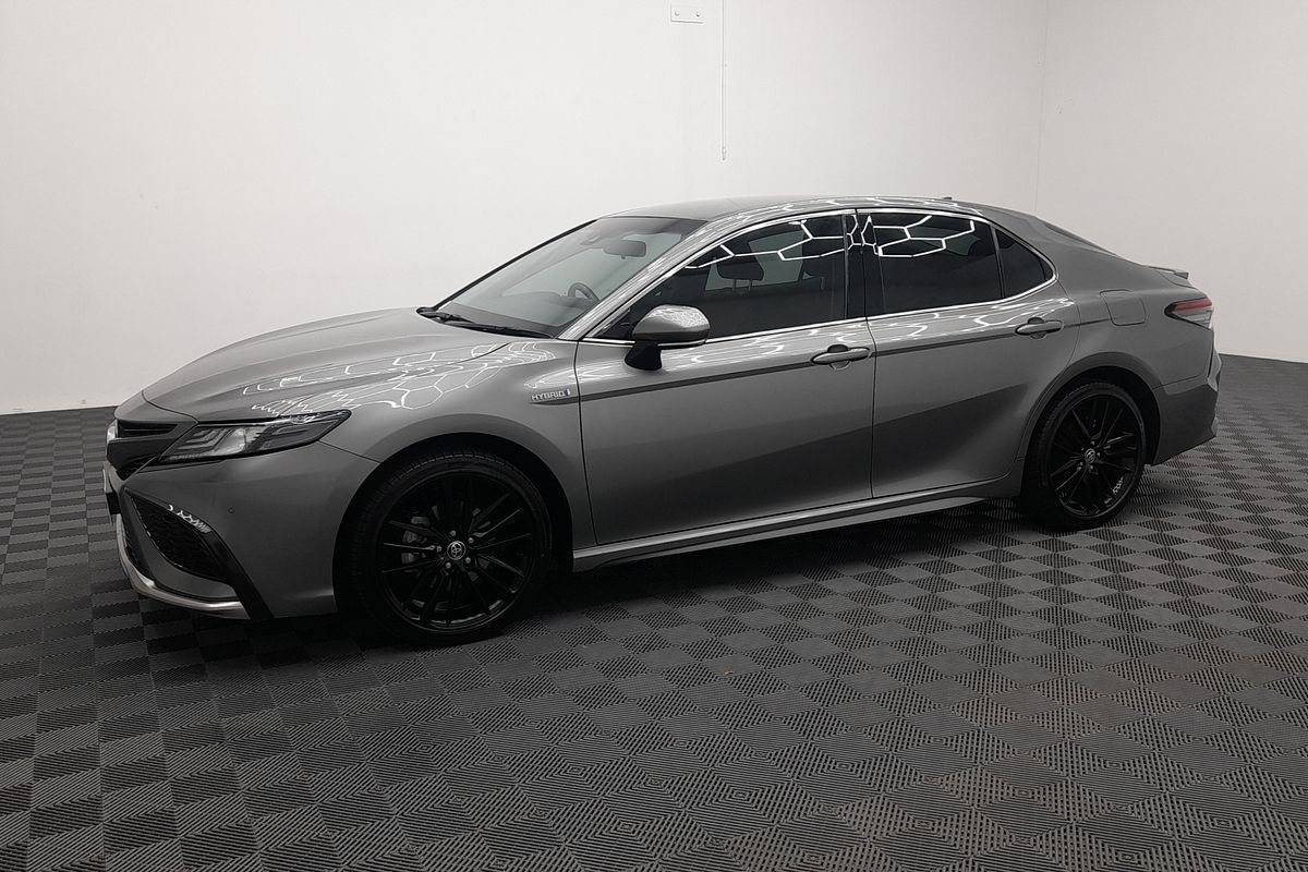 2024 Toyota Camry SX AXVH70R