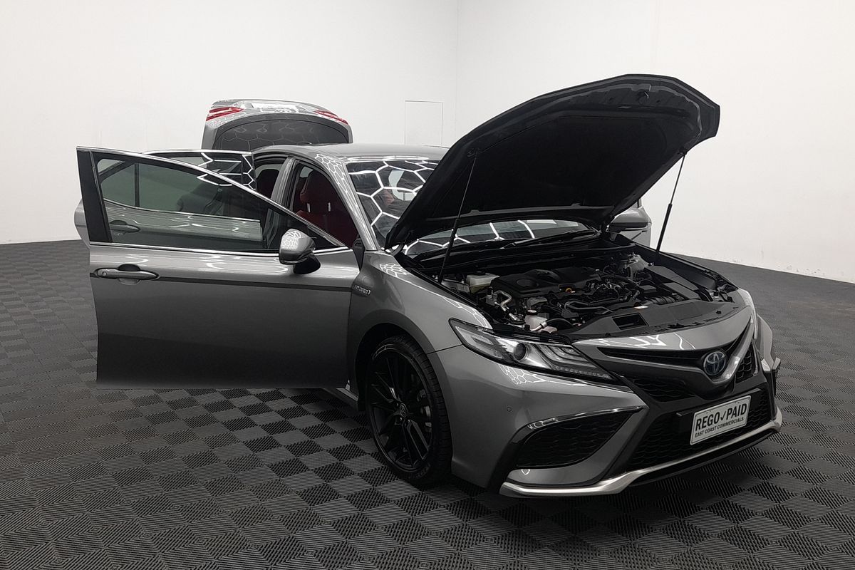 2024 Toyota Camry SX AXVH70R
