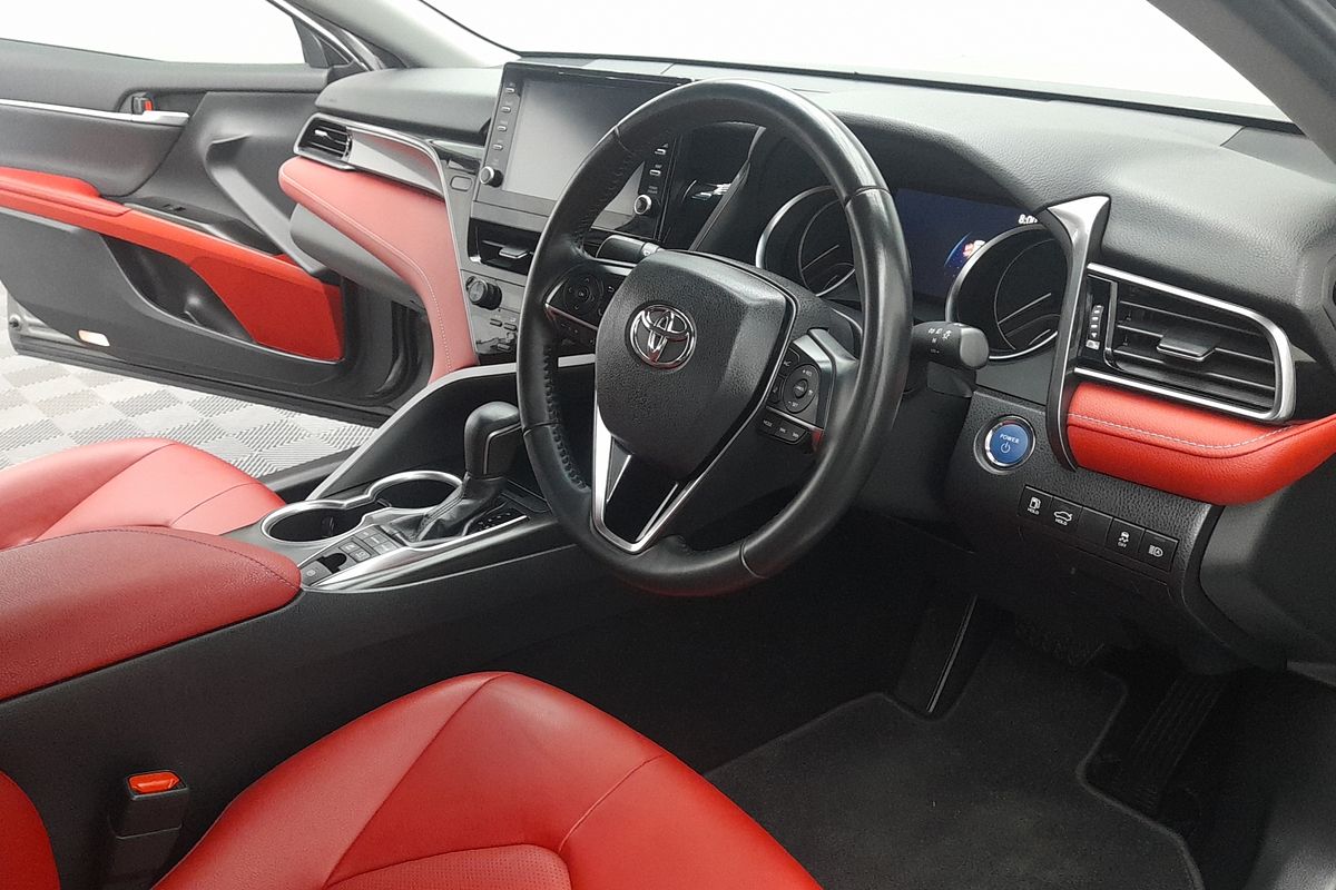 2024 Toyota Camry SX AXVH70R