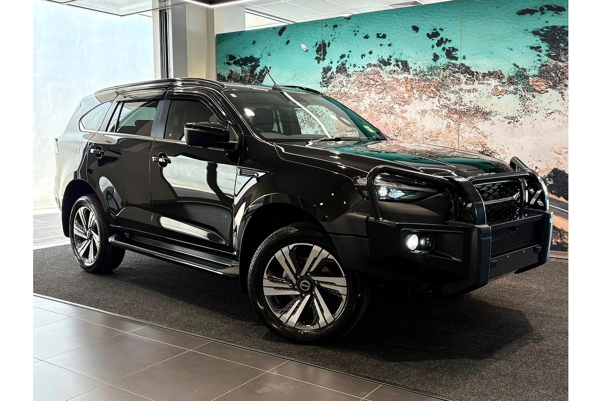 2026 Isuzu MU-X LS-T