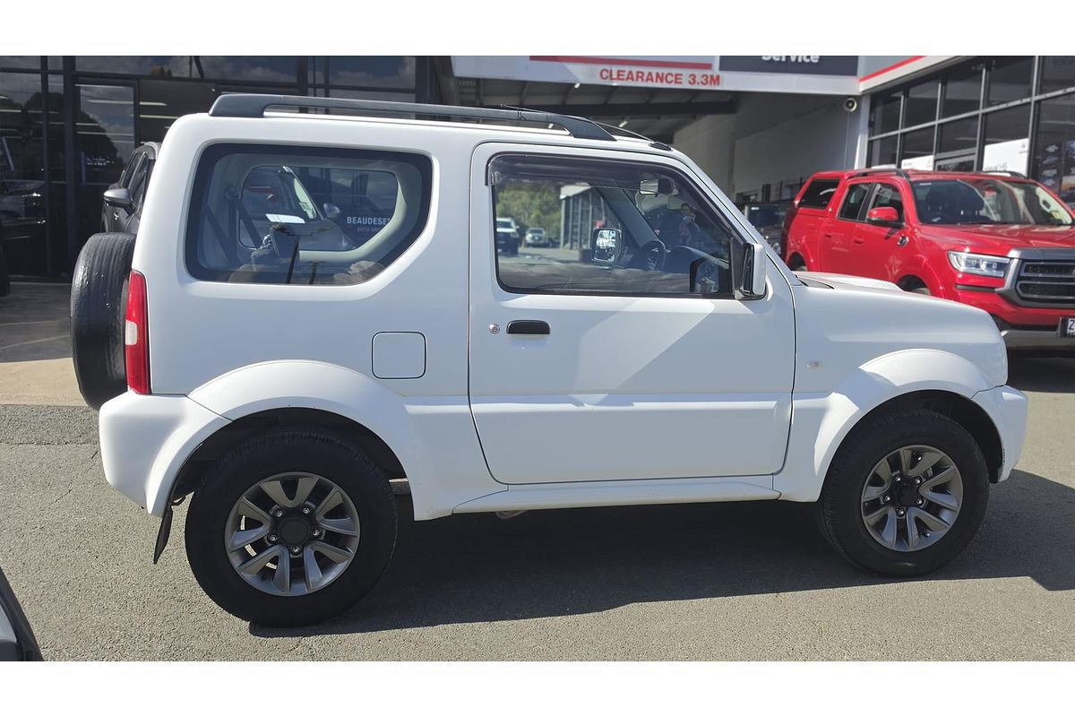 2014 Suzuki Jimny Sierra SN413 T6