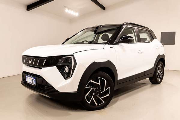 2025 Mahindra XUV3XO AX7L