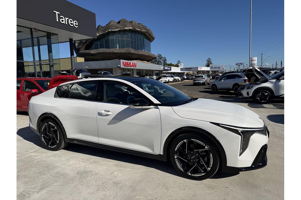 2025 Kia K4 GT-Line CL4m