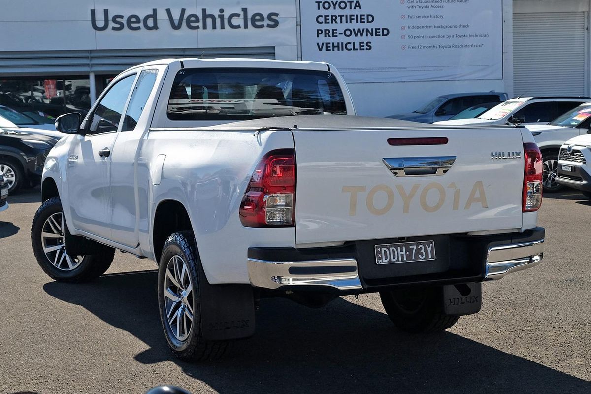 2015 Toyota Hilux Workmate GUN125R 4X4