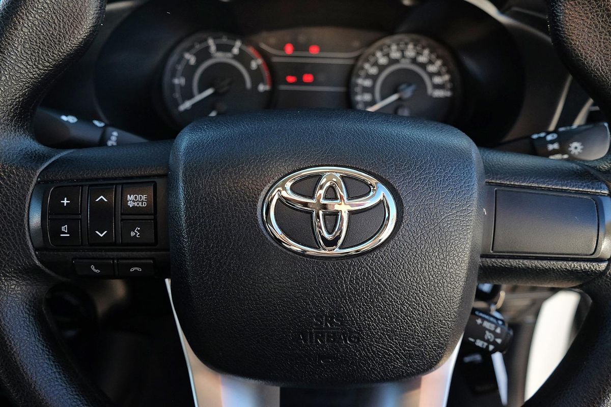 2015 Toyota Hilux Workmate GUN125R 4X4