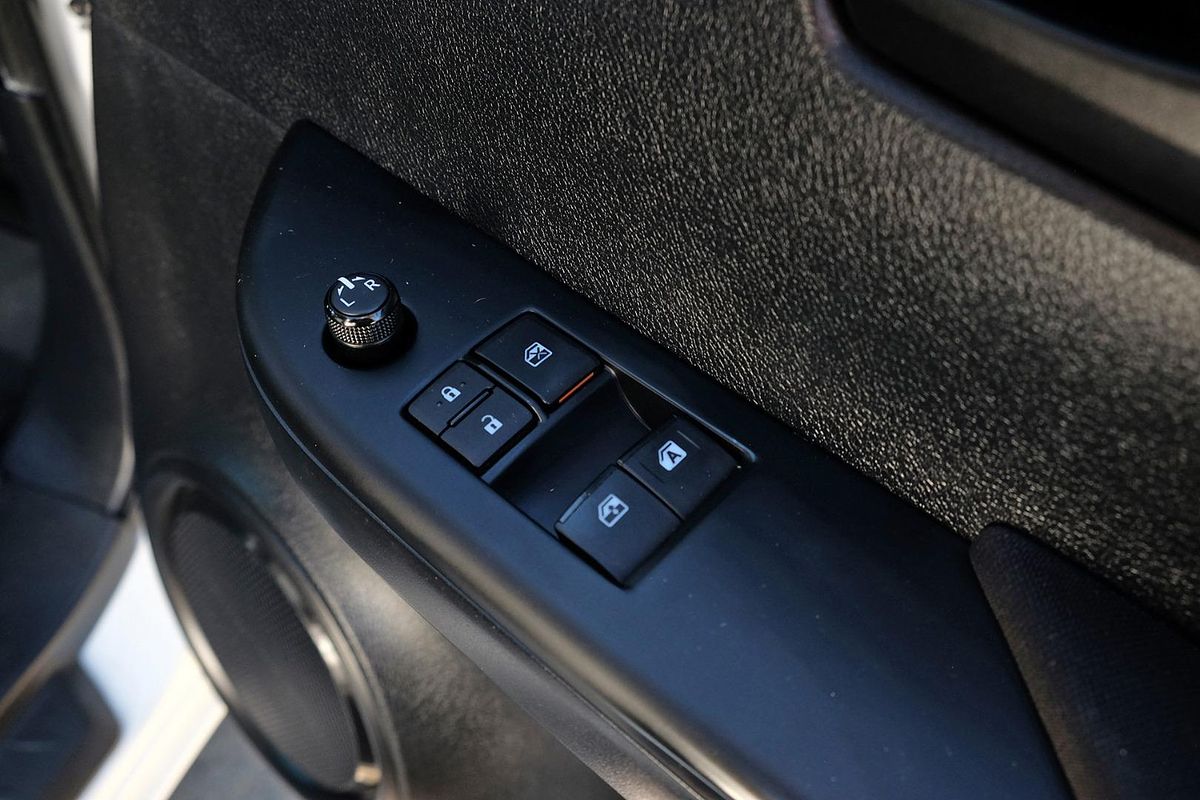 2015 Toyota Hilux Workmate GUN125R 4X4