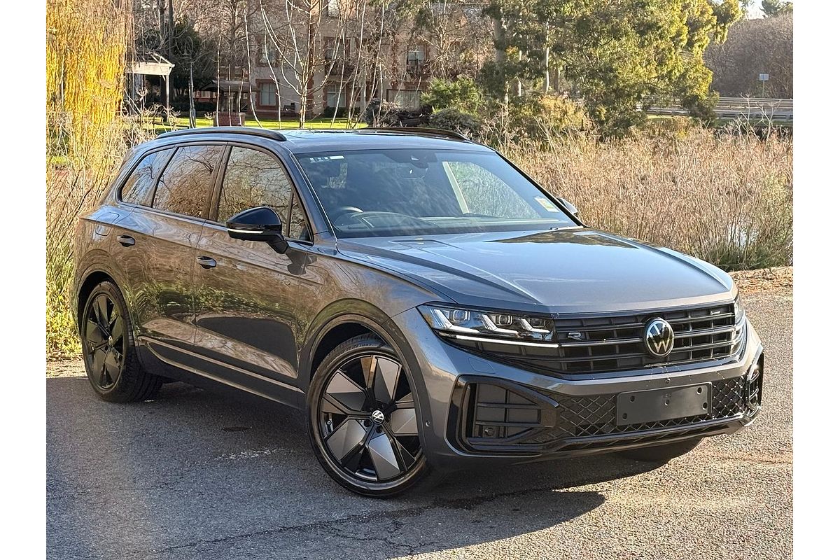 2026 Volkswagen Touareg 210TDI Wolfsburg Edition RC