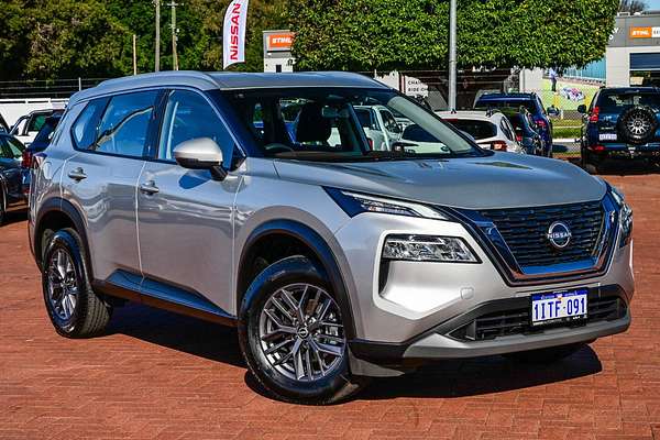 2025 Nissan X-TRAIL ST T33