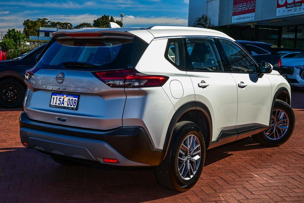 2025 Nissan X-TRAIL ST T33