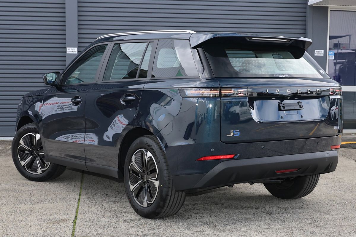 2026 OMODA JAECOO J5 EV Summit