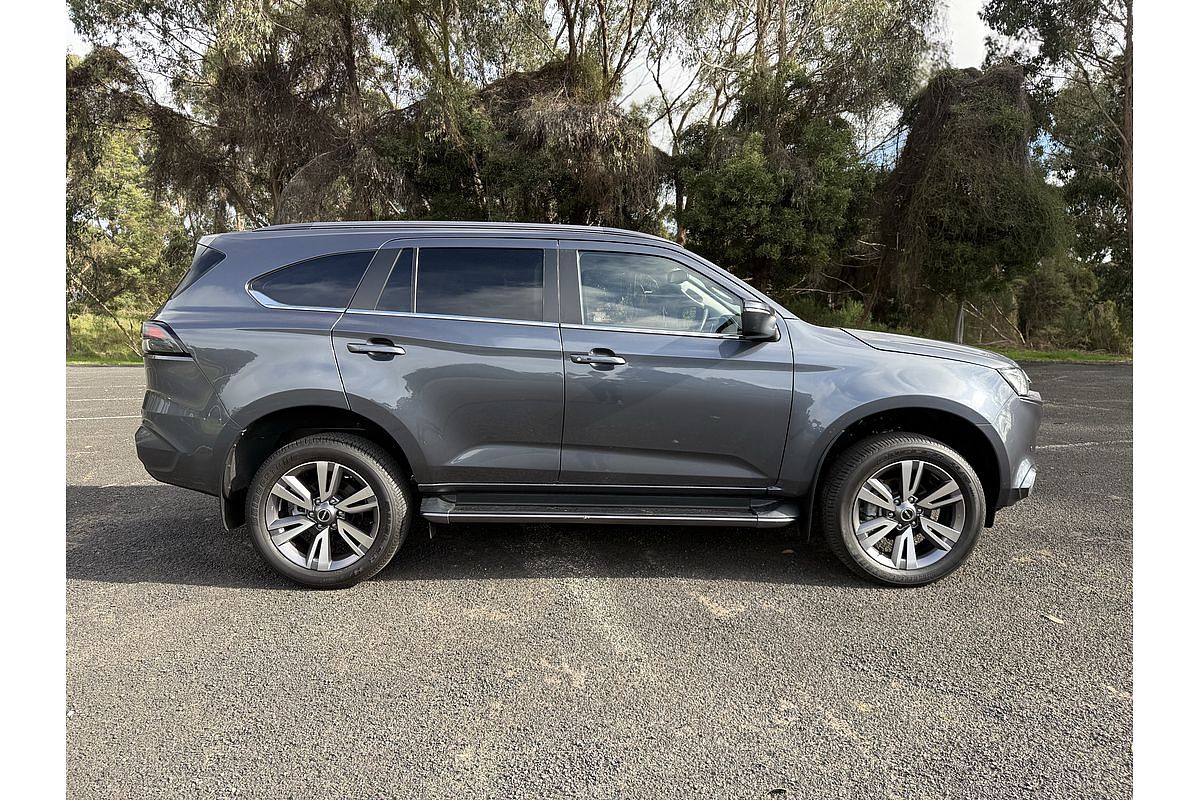 2023 Isuzu MU-X LS-T