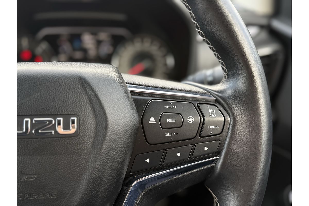 2023 Isuzu MU-X LS-T