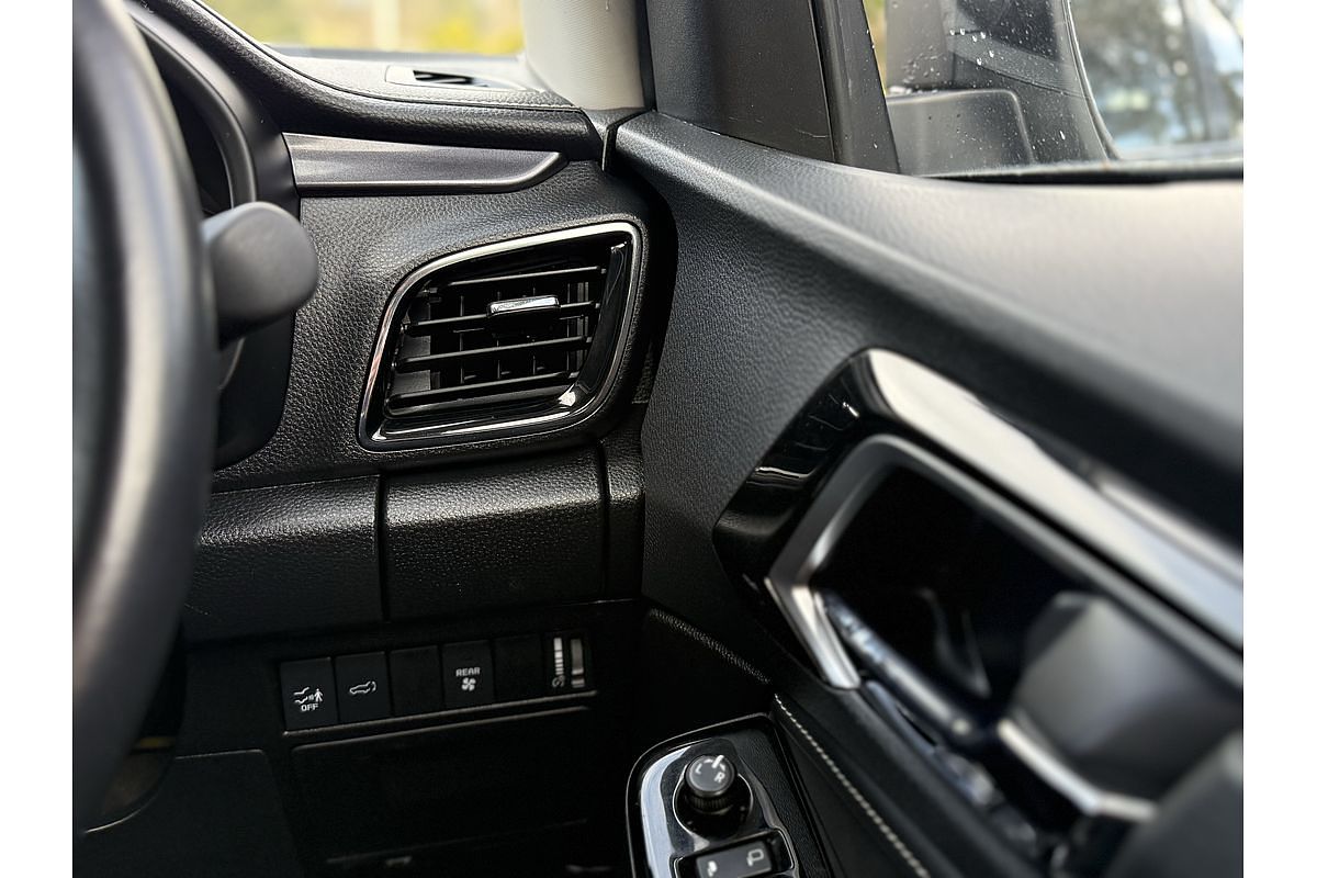 2023 Isuzu MU-X LS-T