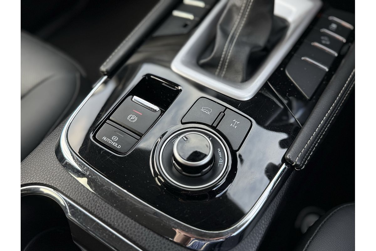 2023 Isuzu MU-X LS-T
