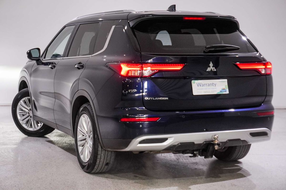 2023 Mitsubishi Outlander LS ZM