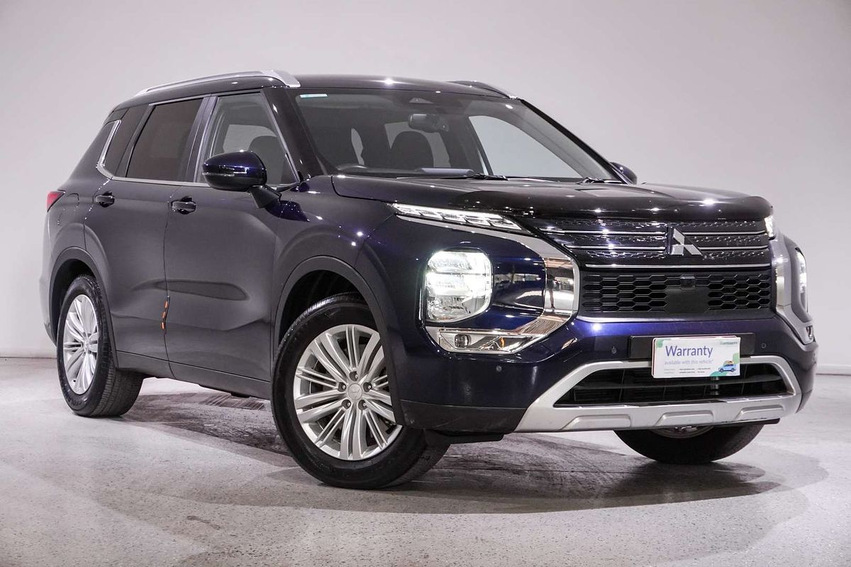 2023 Mitsubishi Outlander LS ZM