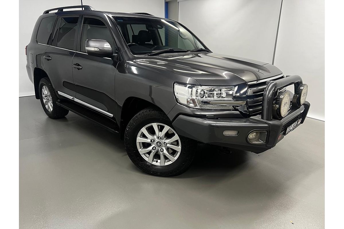 2019 Toyota Landcruiser Sahara VDJ200R