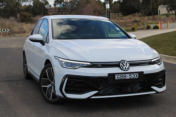 2025 Volkswagen Golf 110TSI R-Line 8.5