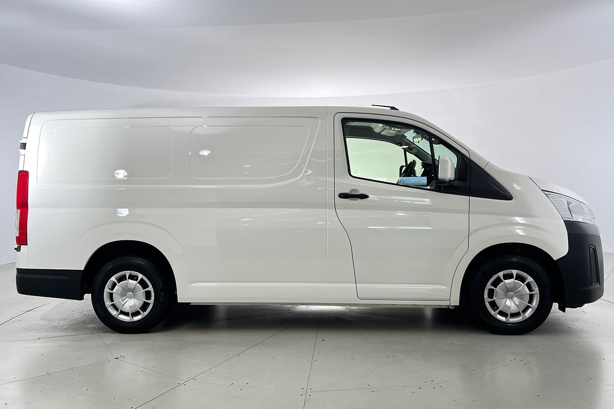 2023 Toyota Hiace Van LWB 2.8L T Diesel Automatic GDH300R