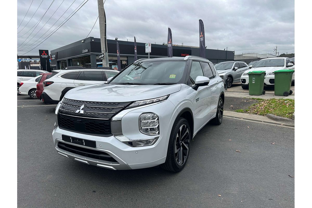 2025 Mitsubishi Outlander PHEV Exceed Tourer ZM