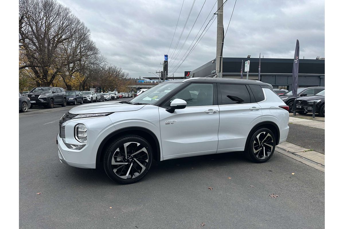 2025 Mitsubishi Outlander PHEV Exceed Tourer ZM