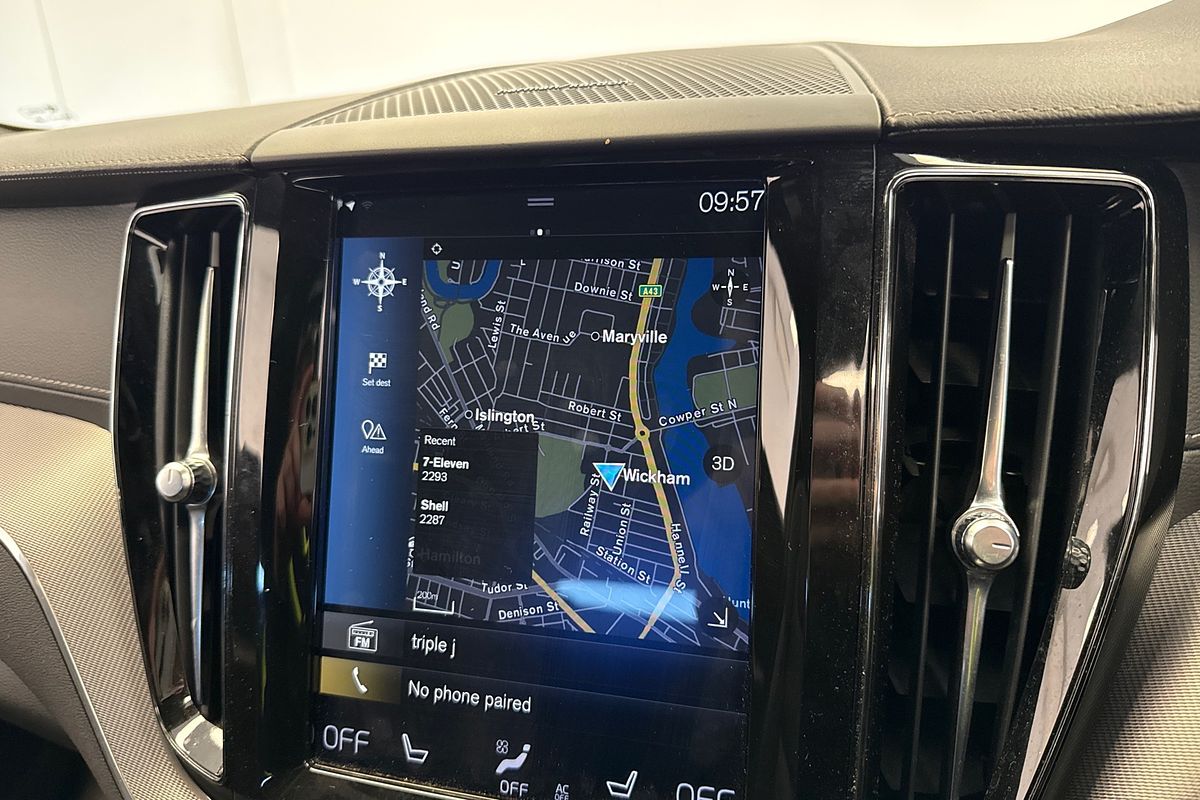 2020 Volvo XC60 T6 R-Design