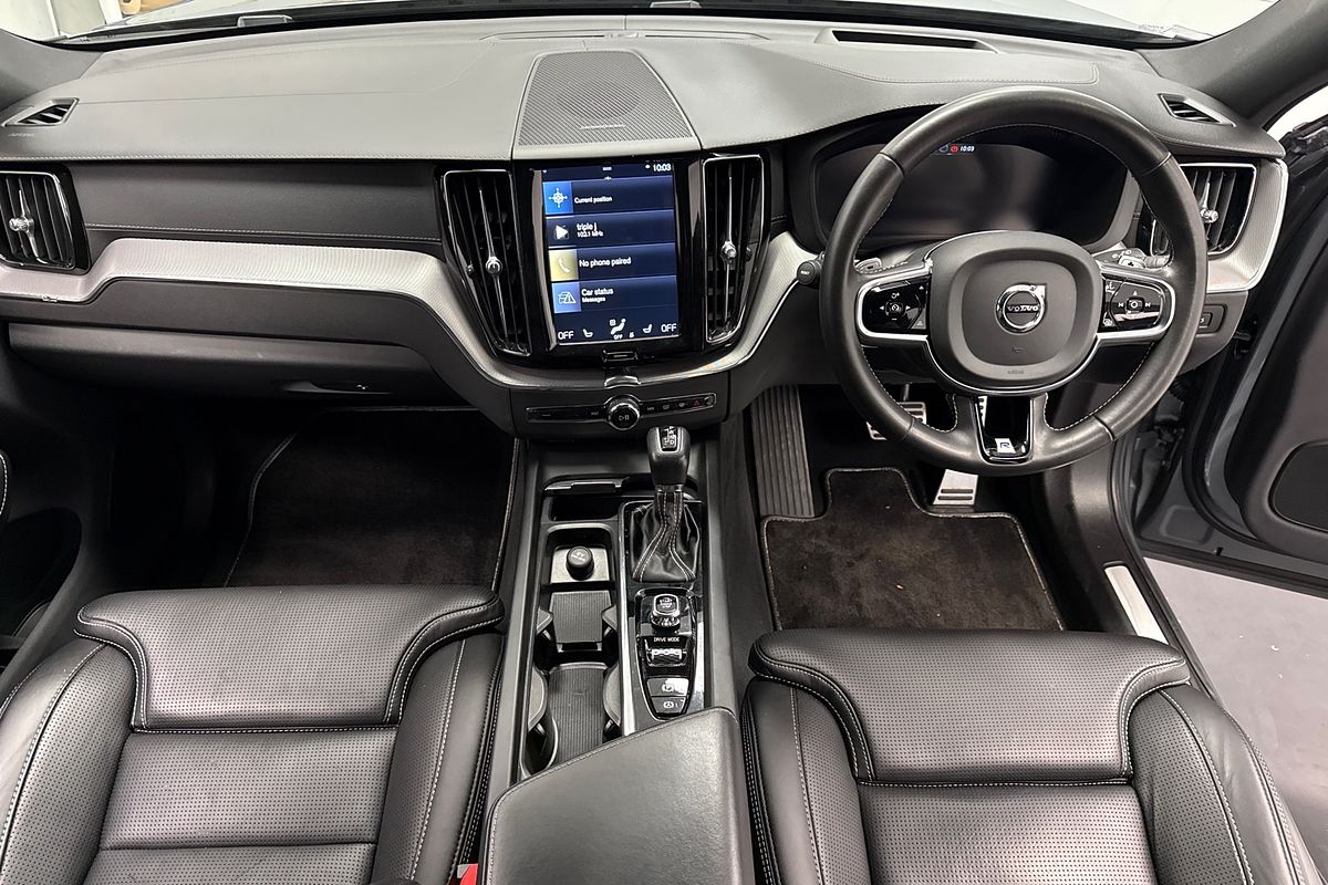2020 Volvo XC60 T6 R-Design