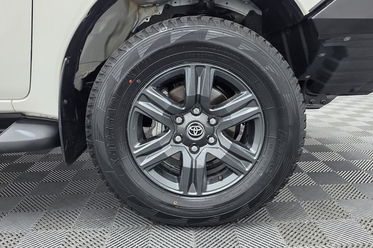 2022 Toyota Hilux SR GUN126R 4X4