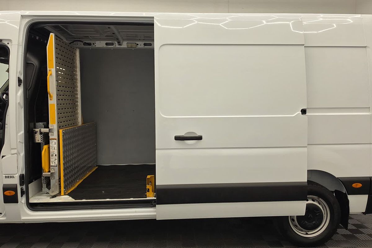 2022 Renault Master Pro 110kW X62 Phase 2 LWB Mid Roof
