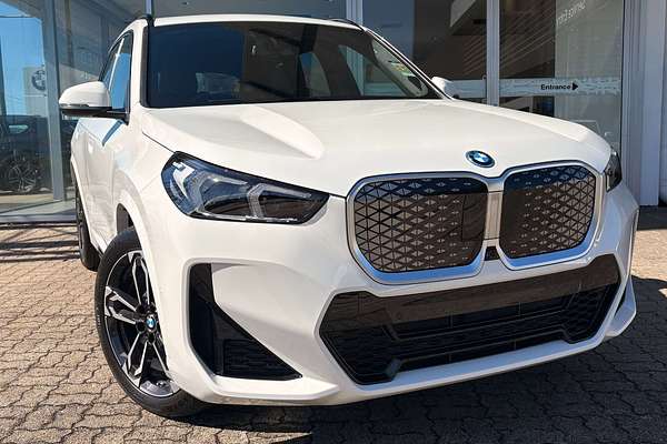2026 BMW iX1 xDrive30 M Sport U11