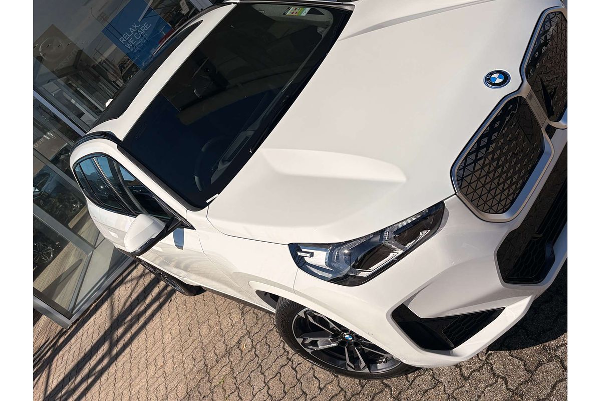 2026 BMW iX1 xDrive30 M Sport U11
