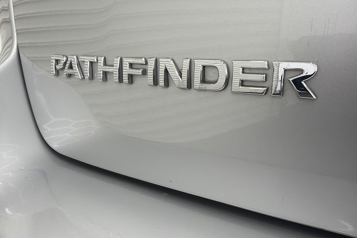 2017 Nissan Pathfinder ST R52 Series II