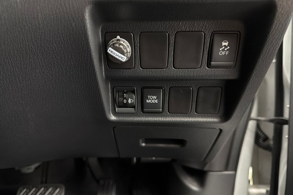 2017 Nissan Pathfinder ST R52 Series II
