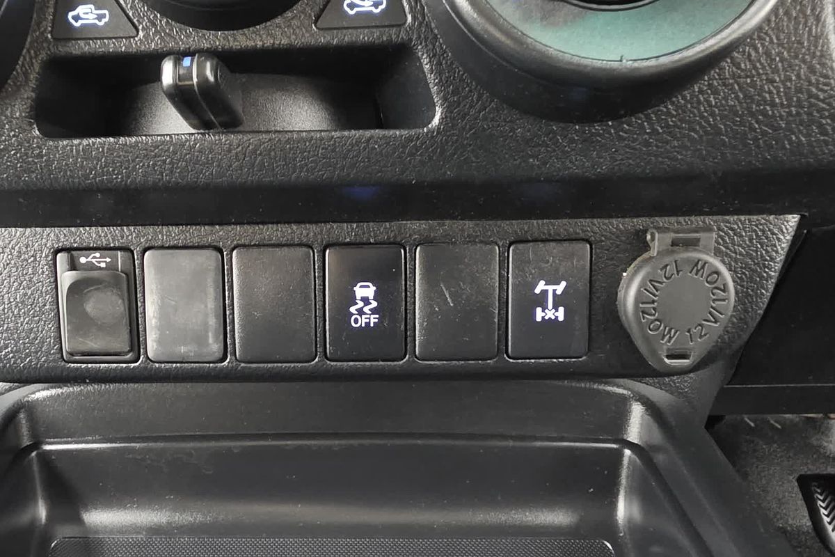 2019 Toyota Hilux SR GUN126R 4X4