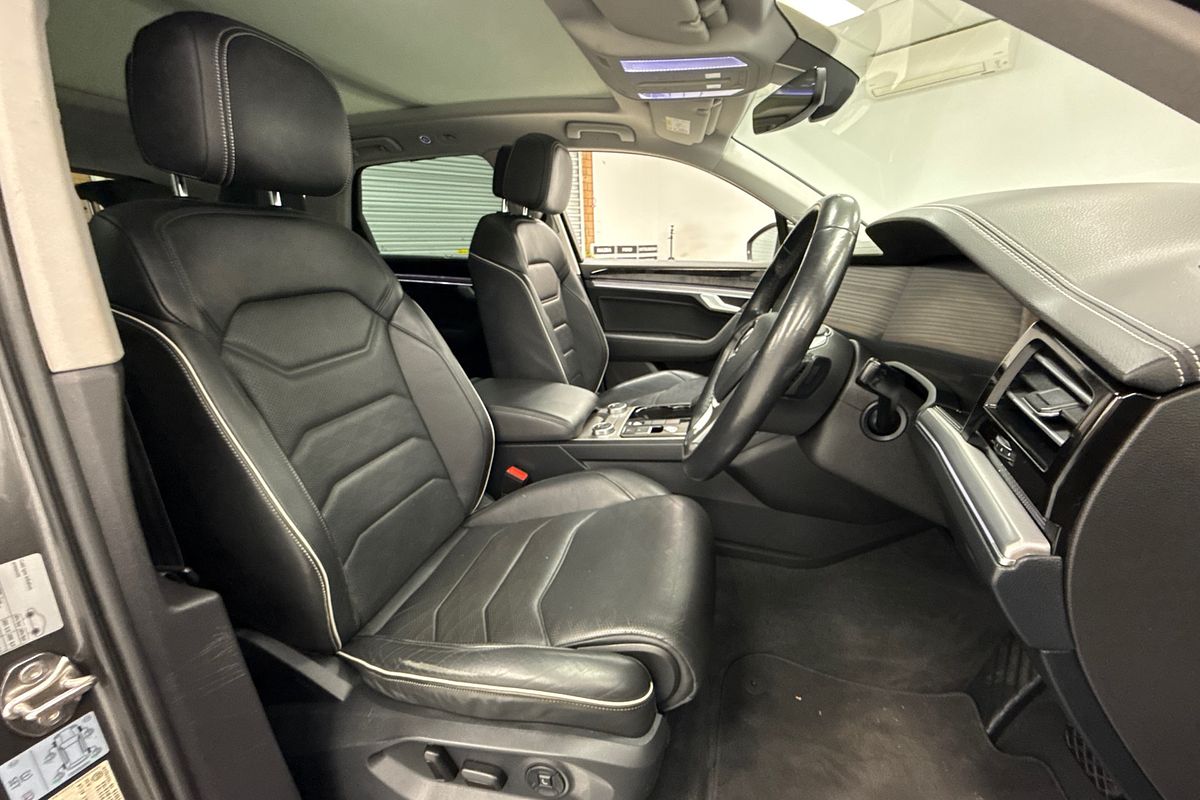 2019 Volkswagen Touareg 190TDI Launch Edition CR