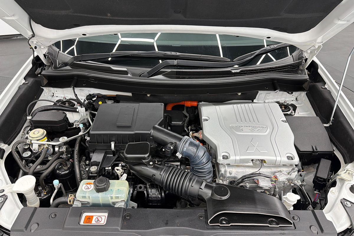2018 Mitsubishi Outlander PHEV Exceed ZL
